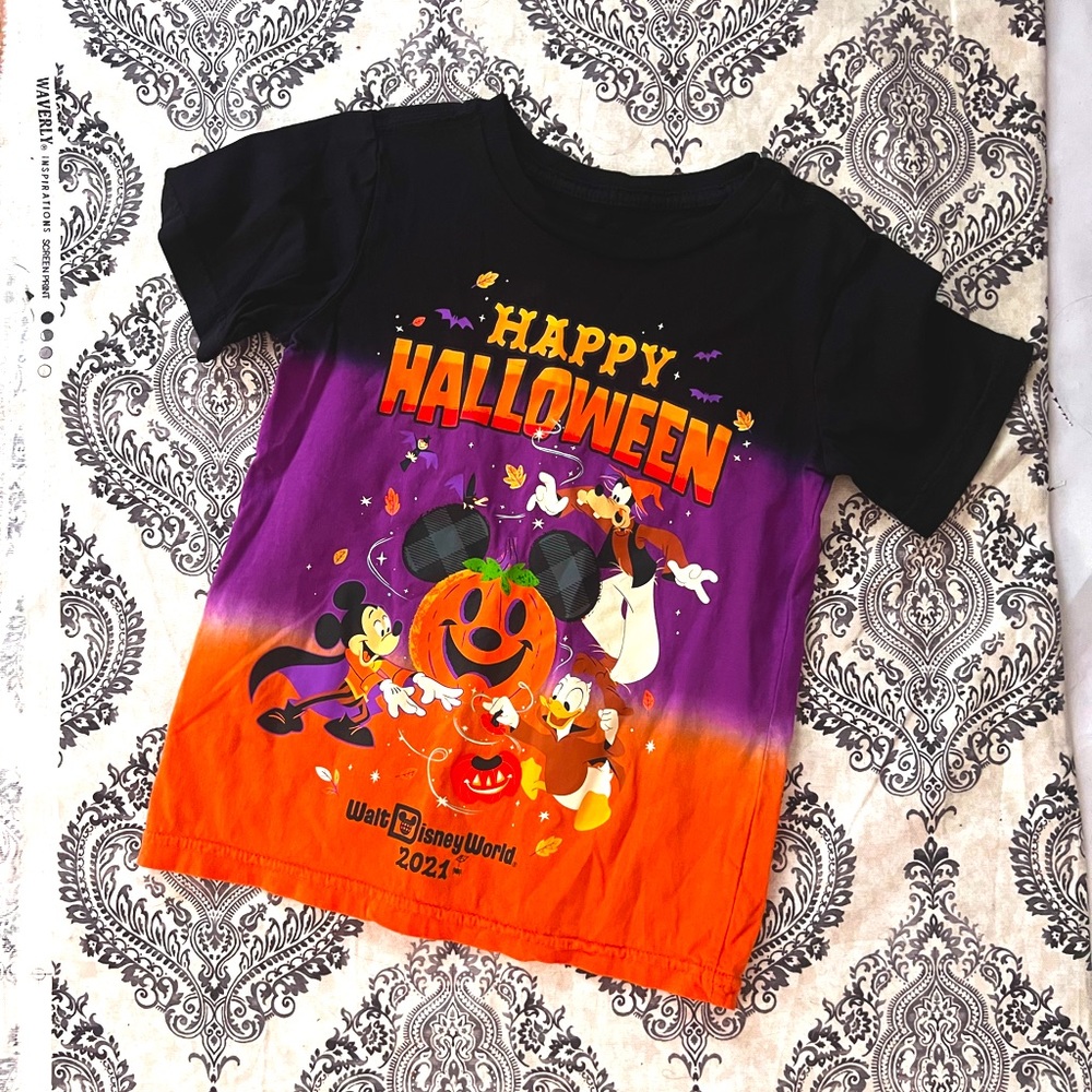 Disney XS Unisex Happy Halloween 2021 tee, NWOT